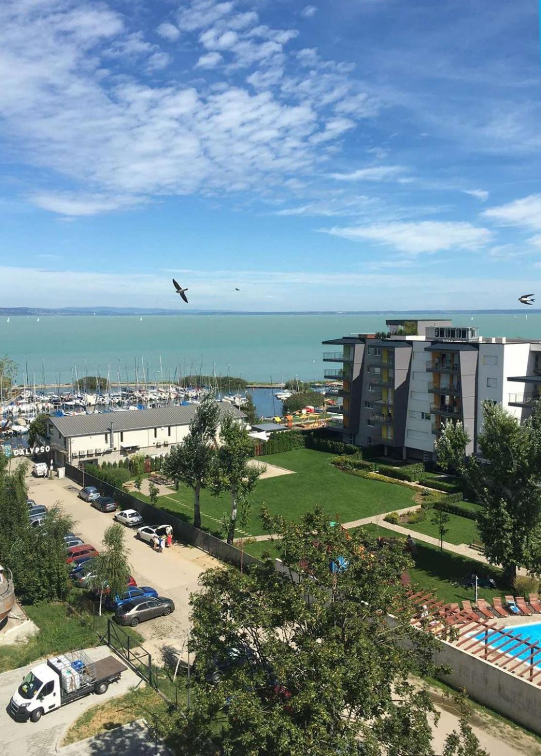 Cadet Holiday Apartman Ezuestpart Сиофок Екстериор снимка